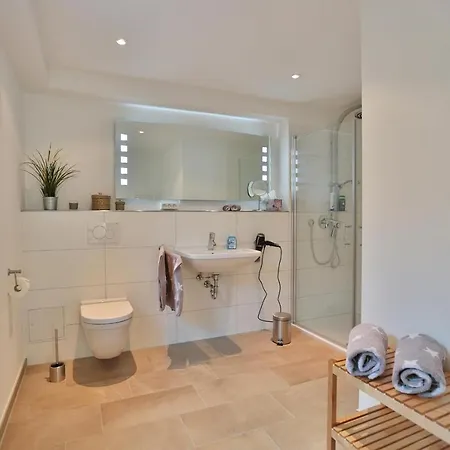 Haus Moewenberg 14 Haus Moewenberg 1