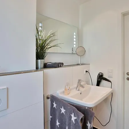 Haus Moewenberg 14 Haus Moewenberg 1