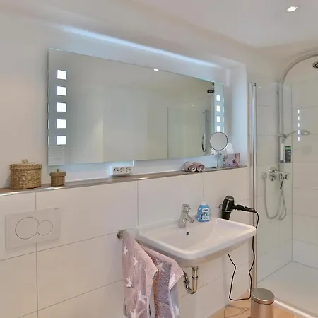 Haus Moewenberg 14 Haus Moewenberg 1 Scharbeutz